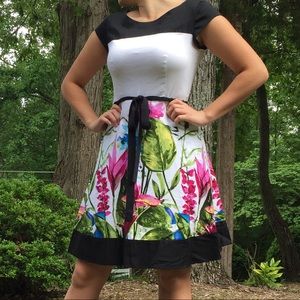 Floral I.N. Studio dress